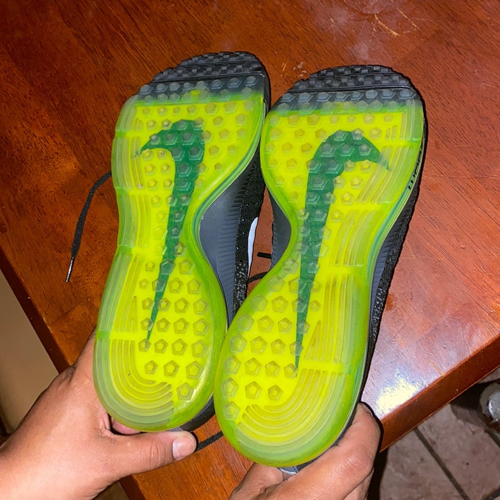 Nike Shoes run fast - Picture 3 of 6